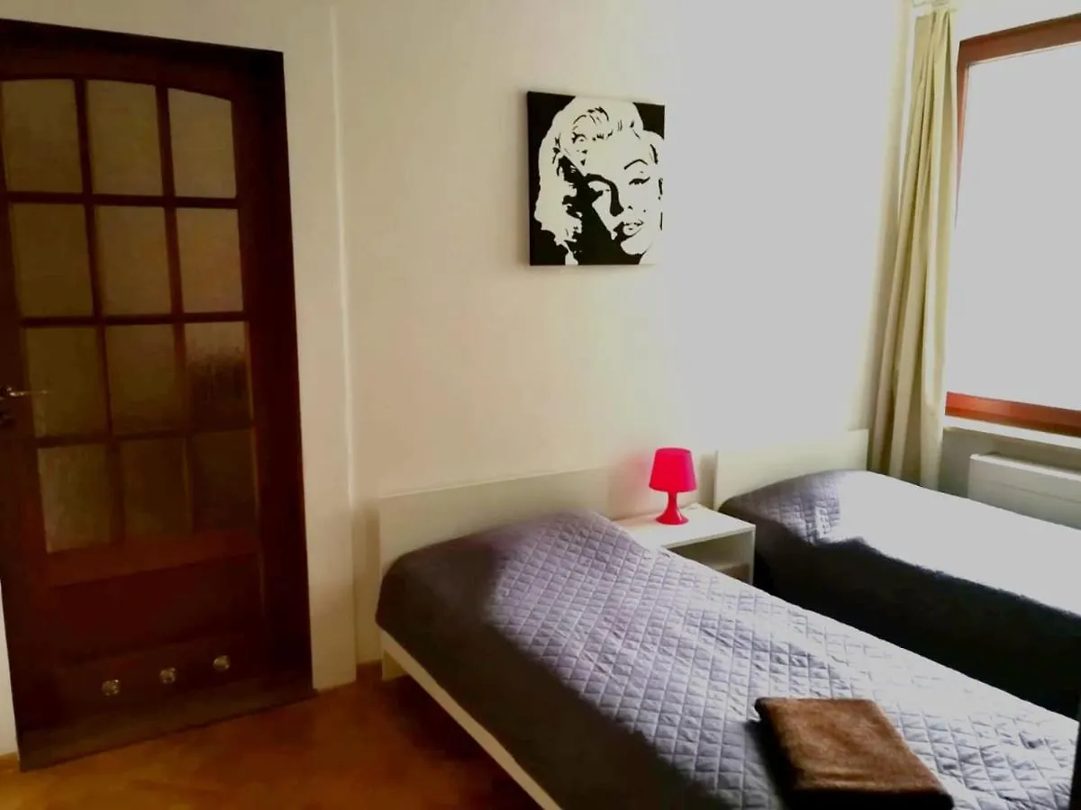 Center Warsaw - Apartmenty Jana Pawla II Polen