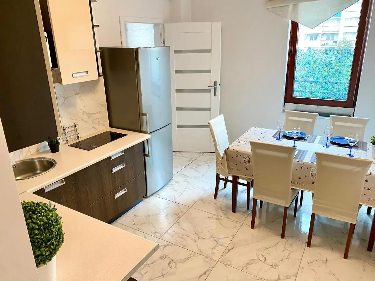 Center Warsaw - Apartmenty Jana Pawla II 0*,  Polen